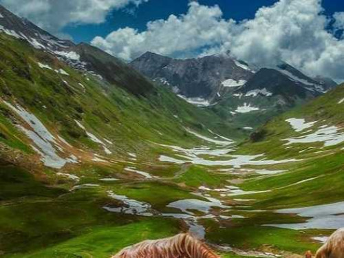 3 Days & 2 Nights Tour to NARAN