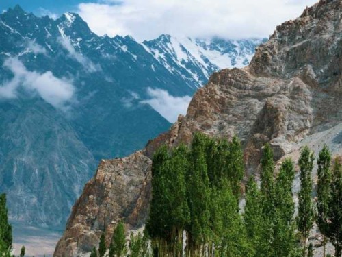 5 Days & 4 Nights Tour to Hunza Valley
